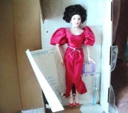 19'' DYNASTY ALEXIS COLBY 1985  VINYL FASHION DOLL IN BOX
